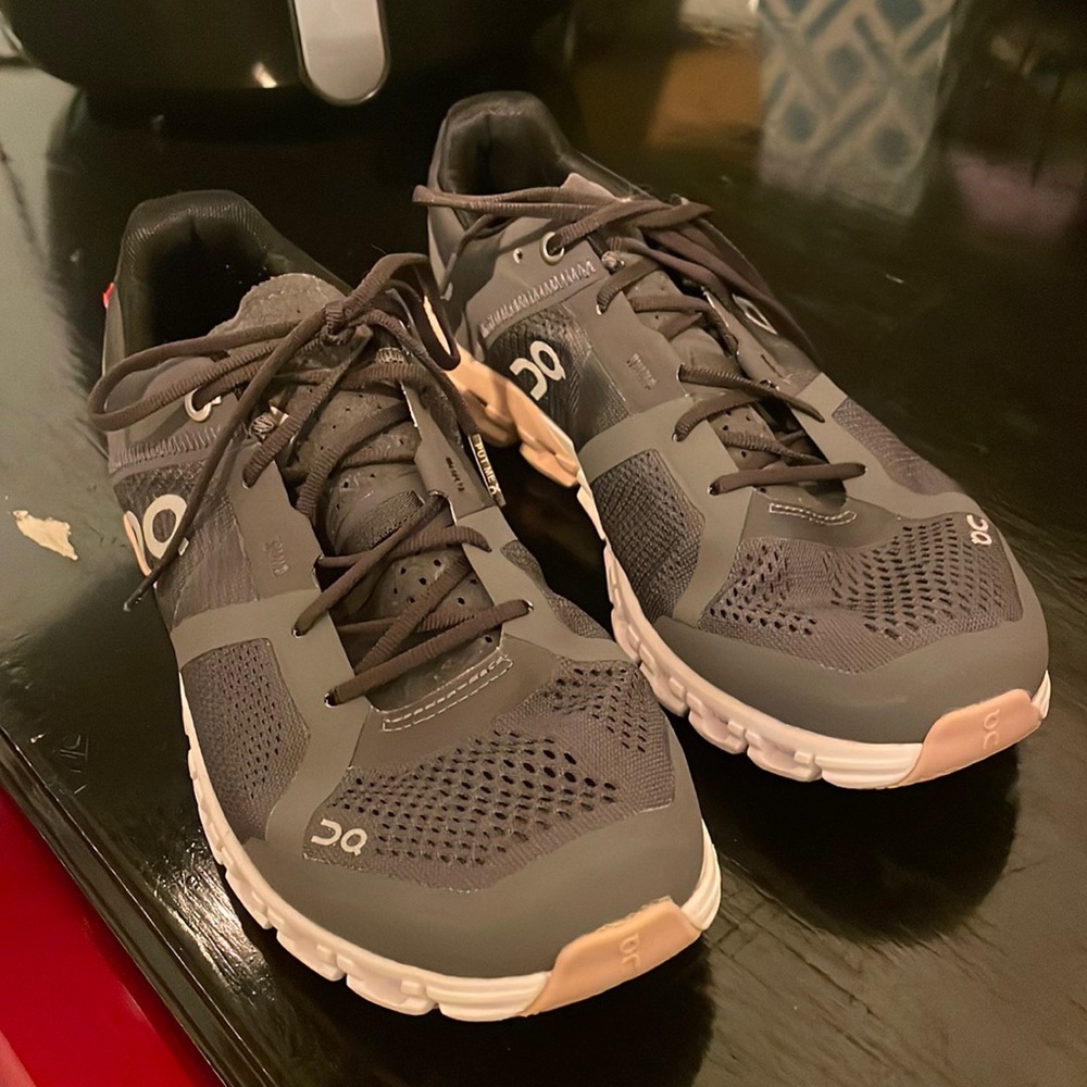 On Running size 8